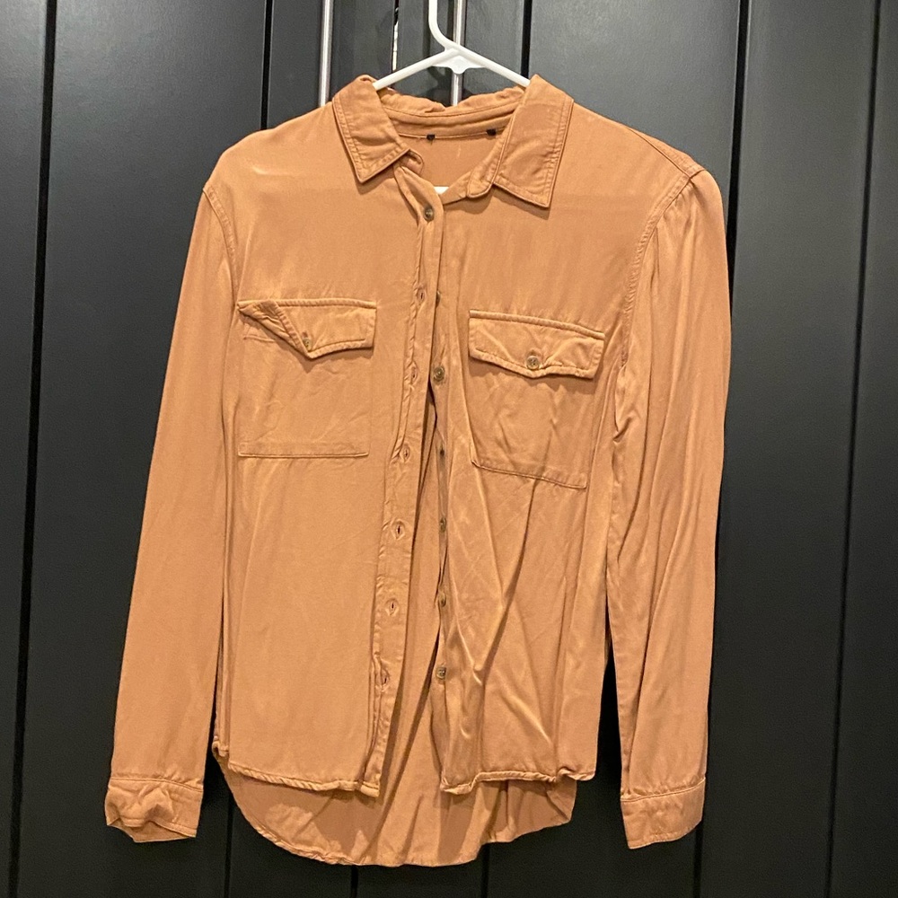 Tan/orange tone button up